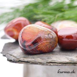 Agate rouge rubanée - Pierre roulée - Taille M