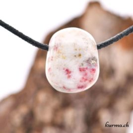 Cinabre sur Quartz - Pendentif en pierre percée
