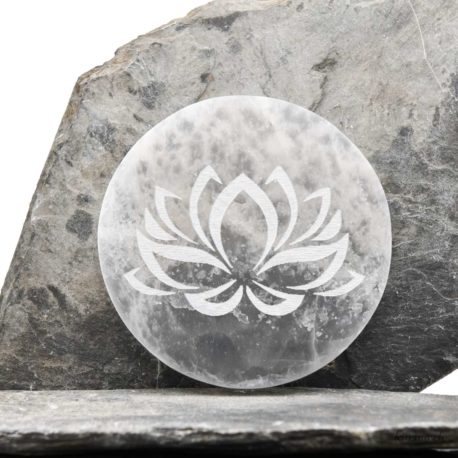 Lotus graviert auf Selenit - 10cm